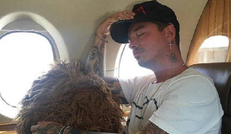 accidente Ja Balvin avioneta: J Balvin tranquiliza a sus seguidores por el accidente que tuvo en su avioneta