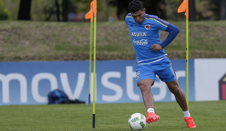 Teo Gutiérrez Rosario Central: Teo viajó a Colombia sin ningún problema físico según medios argentinos