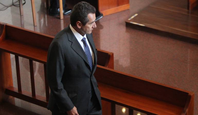 Chuzadas del DAS: Defensa de Bernardo Moreno pedirá revisión de su condena por chuzadas