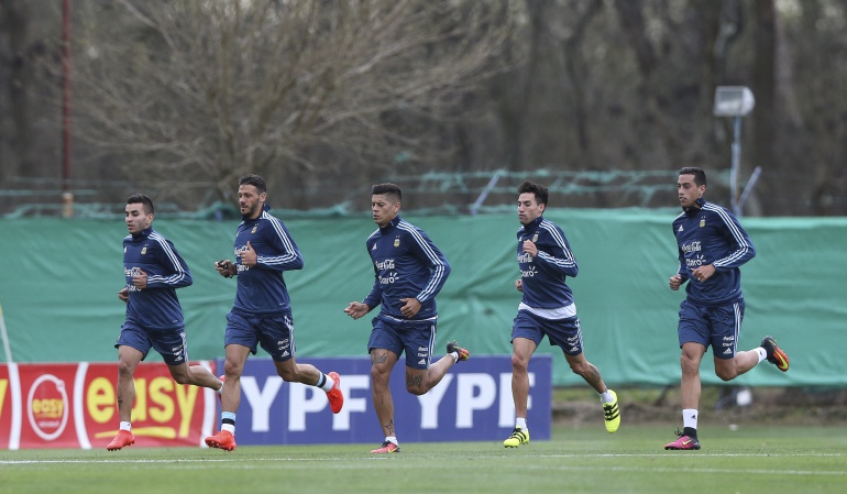 Por lesión, Agüero y Pastore no jugarán con Argentina