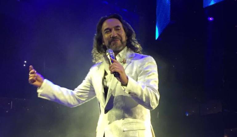 Juan Gabriel es recordado por Marco Antonio Solís con una foto inédita: La foto inédita que publicó 'El buki' para recordar a Juan Gabriel y Joan Sebastián