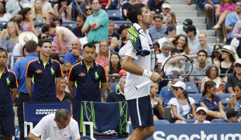 TENIS ABIERTO EE.UU.: Djokovic pasa otra ronda de nuevo por la retirada de su rival