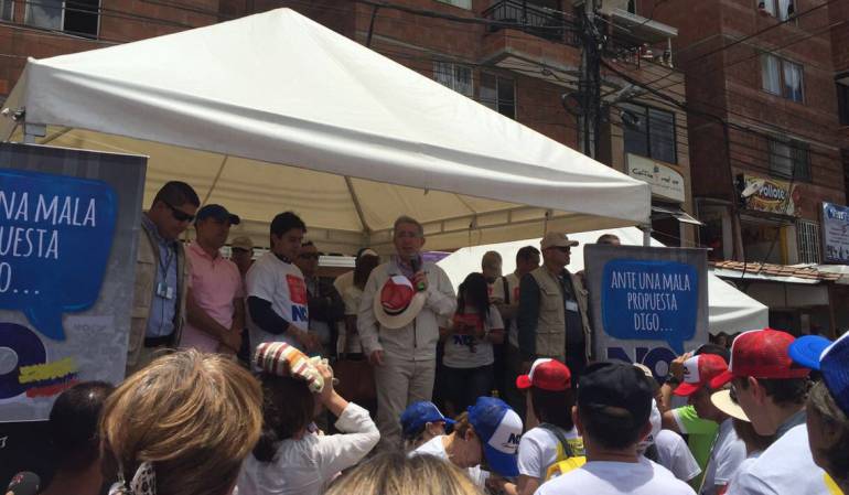 Álvaro Uribe comienza "gira pedagógica" por No en el plebiscito