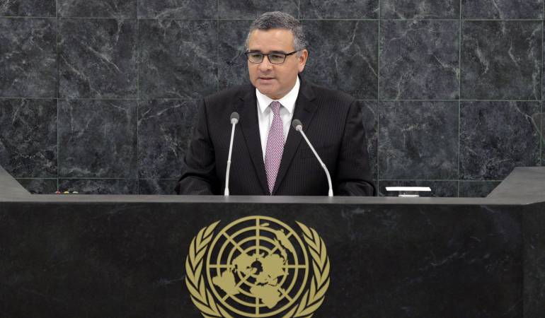 Nicaragua otorga asilo político a expresidente de El Salvador Mauricio Funes