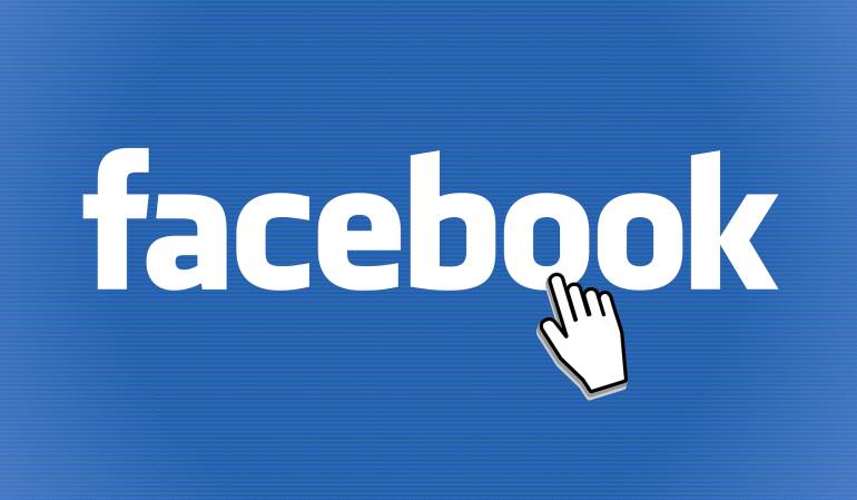 Facebook permitió la publicación de una fotografía de una adolescente desnuda: Facebook irá a juicio por la publicación de una foto de una adolescente desnuda