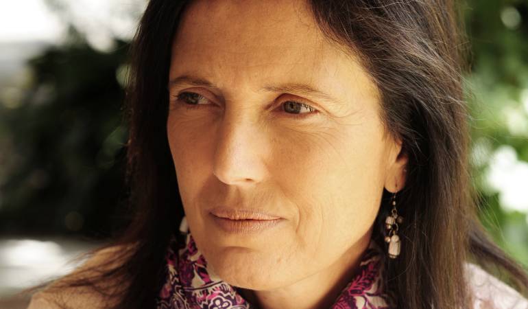 Claudia Piñeiro, literatura: Claudia Piñeiro, una escritora de buenos encuentros detrás de las imágenes
