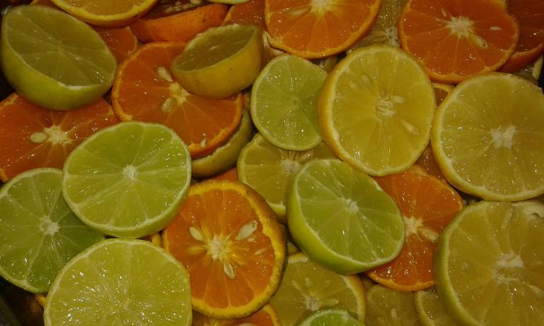 cómo curar el guayabo: Un cóctel de vitaminas intravenoso, la insólita terapia que promete curar la resaca y el 'jet lag'
