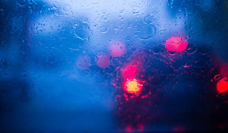 8 consejos para conducir tu auto en medio de una tormenta