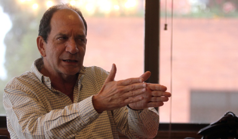 Es más importante la CPI, que Uribe y el exprocurador: Juan Carlos Henao