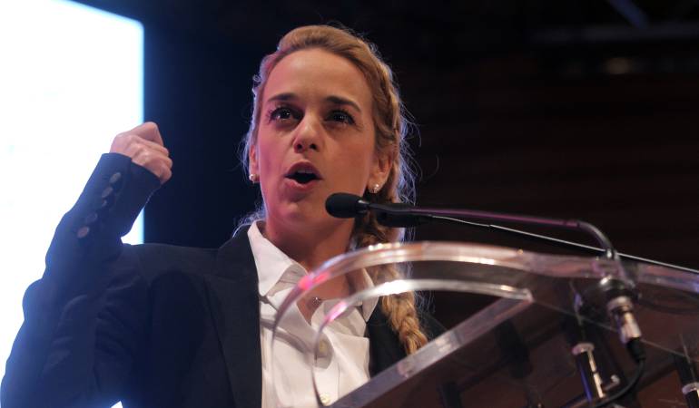 Tintori habla de desobediencia civil para lograr que aceptan la votación del revocatorio a Maduro: Tintori dice que desobediencia civil pacífica logrará referendo en Venezuela