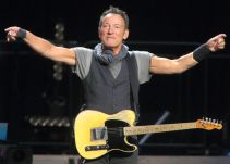 El estudiante de quinto grado llevó al colegio una excusa firmada por Bruce Springsteen