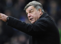 La federación inglesa avisa que técnico Allardyce podría ser inhabilitado