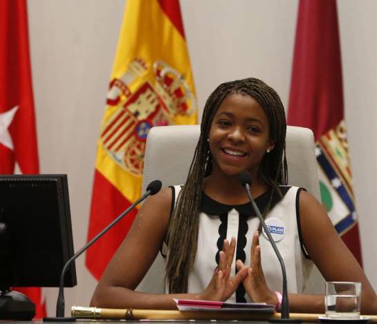 Niña de Colombia poder del Ayuntamiento de Madrid: Niña colombiana ostenta el "poder" del Ayuntamiento de Madrid durante un día Niña de Colombia poder del Ayuntamiento de Madrid: Niña colombiana ostenta el "poder" del Ayuntamiento de Madrid durante un día