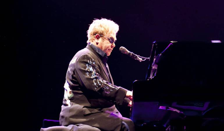 La autobiografía de Elton John: El músico Elton John publicará su autobiografía en 2019