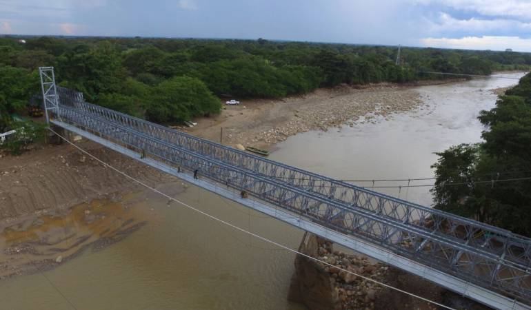 En Casanare entró en servicio puente peatonal sobre río Charte