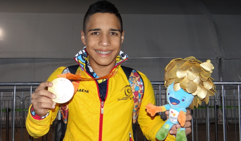 Carlos Daniel Serrano segundo mejor deportista paralimpico del mundo septiembre: Carlos Serrano, elegido el segundo mejor deportista paralimpico del mundo en septiembre