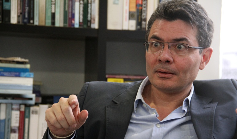 Reforma tributaria: Impuestos al cigarrillo y bebidas azucaradas dejarán $1,5 billones para la salud: A. Gaviria