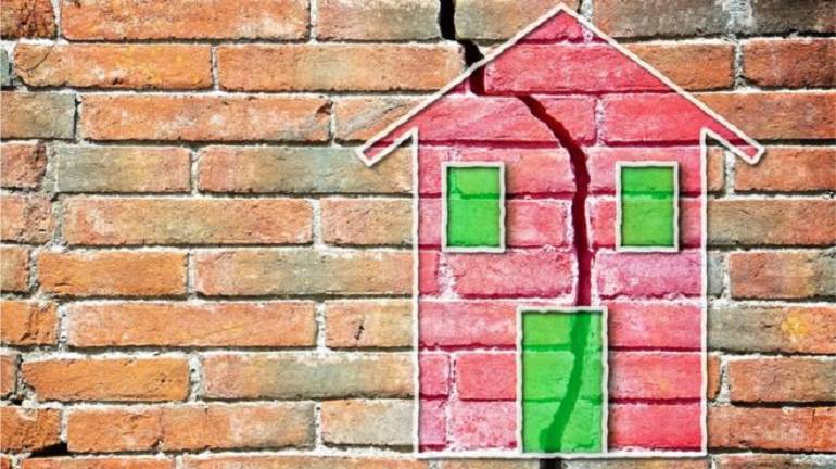 Qué hacer si te vendieron una casa que se está cayendo a pedazos