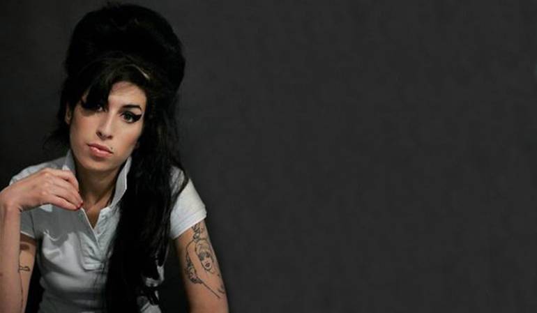 El álbum "Back to Black" de Amy Winehouse cumple diez años