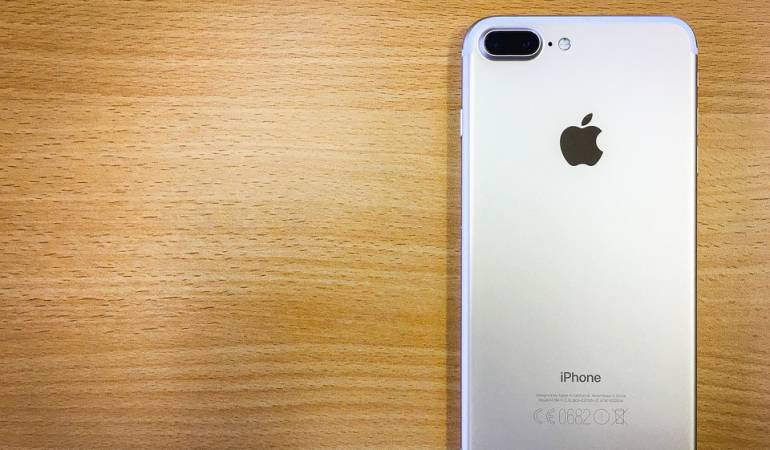 Hombre se cambia el nombre a iPhone 7 para ganar un teléfono