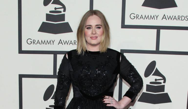 Adele confiesa que sufrió depresión posparto