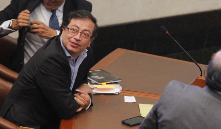 Petro reaparece con denuncia al secretario de seguridad de Bogotá