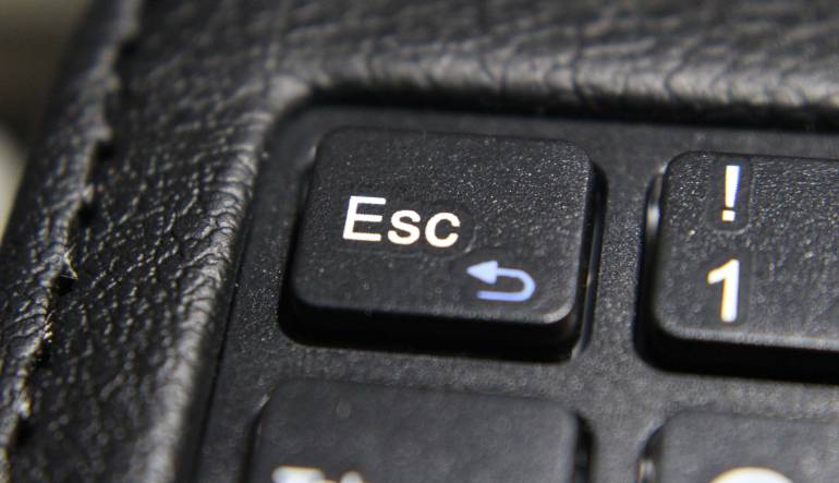 Tecla Escape: ¿Está la tecla "Escape" condenada a desaparecer de los teclados?
