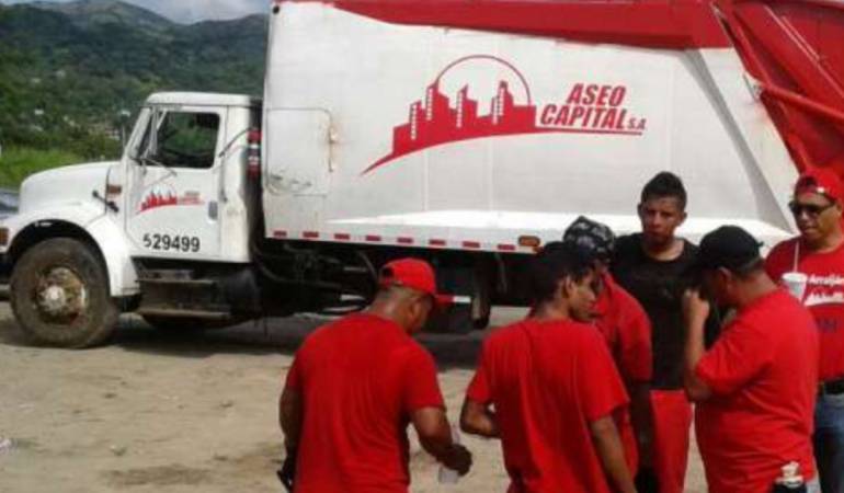 Carros recolectores de basura manejados por privados: Carros recolectores de basura seguirán siendo manejados por Aseo Capital