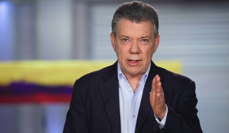 Piden suspender alocuciones: Uribistas piden suspender alocuciones diarias del presidente sobre la paz
