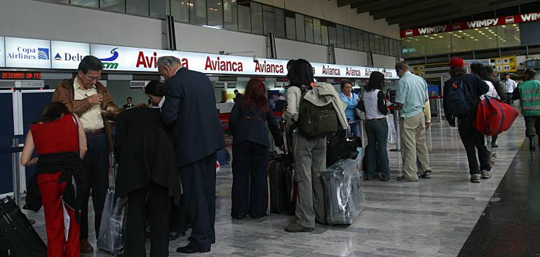 Aeropuerto El Dorado amanece operando normalmente