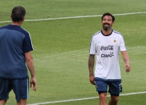 Periodista reitera que Lavezzi fumó marihuana antes de partido ante Colombia