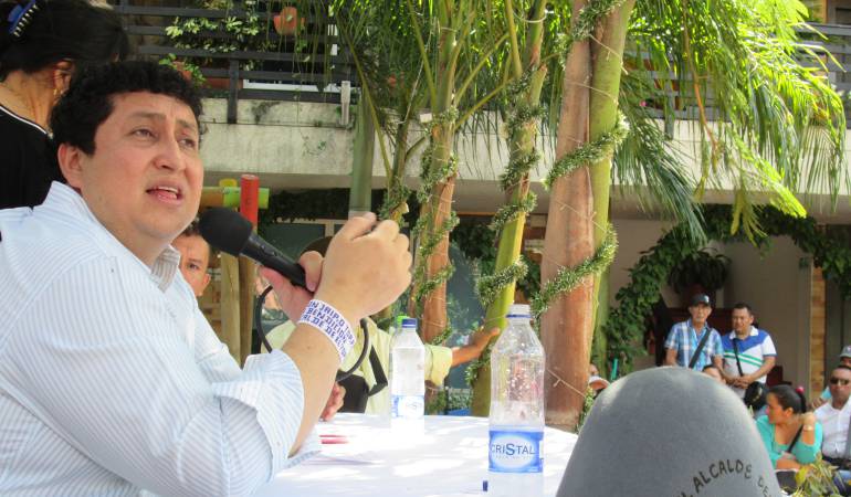 ¿Quién es y cuales son los problemas de Jhon Calzones?: De vendedor de “calzones” a alcalde