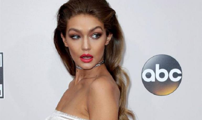 American Music Awards: Gigi Hadid imita a Melania Trump: La imitación de Gigi Hadid en los AMAs por la que es criticada