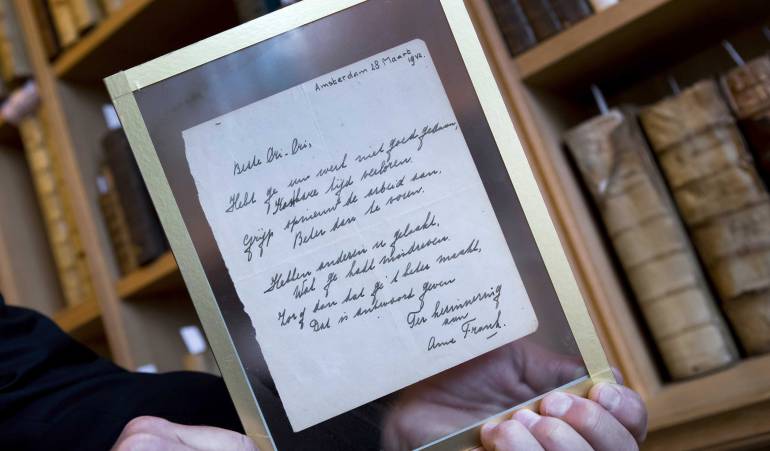 Poema de Ana Frank: Subastan un poema de Ana Frank en Holanda por 140.000 euros