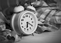 Cambios de horario aumenta el riesgo del cáncer de hígado, según estudio en EE.UU.