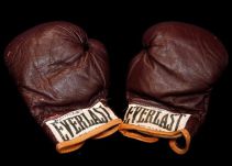 Habanos de Fidel Castro, guantes de Muhammad Ali destacan en subasta de EEUU