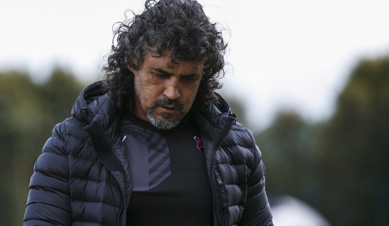 Leonel Álvarez no más técnico del Medellín: Medellín oficializa la salida de Leonel Álvarez de su dirección técnica