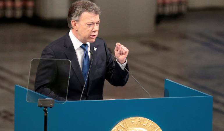 El Plan B de la refrendación del proceso de paz: El Plan B si no pasa el Fast Track es someter las leyes al Congreso: Santos