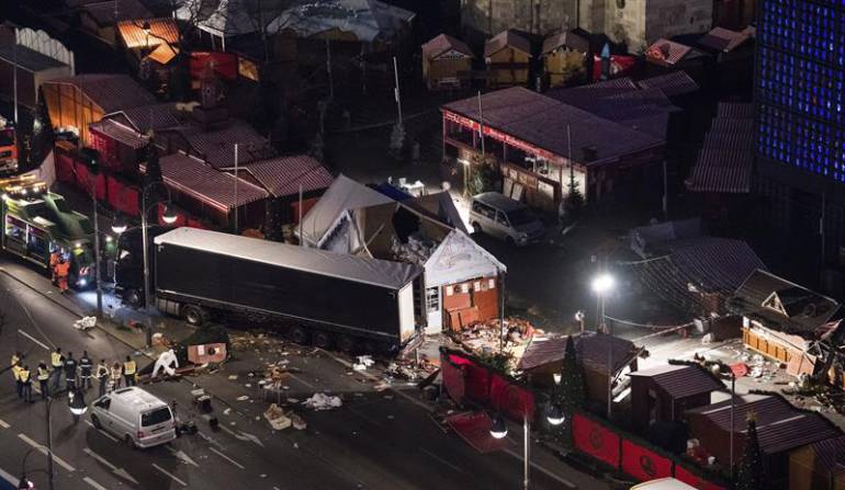 Terrorismo Alemania: Ministro alemán confirma que detenido por atentado es un refugiado paquistaní