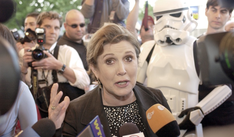 Traje de Leia Star Wars: Carrie Fisher sufre un ataque al corazón en un avión