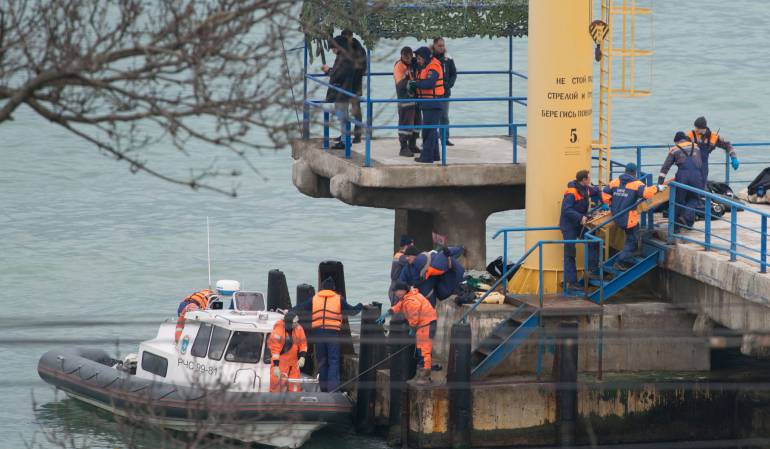 Avión ruso se estrella en el Mar Negro: Se accidenta avión militar ruso que transportaba el coro del Ejército Rojo