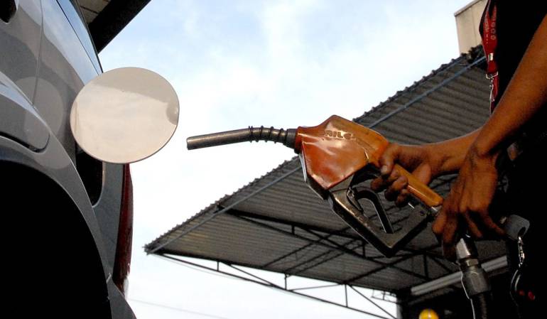 Venezuela implementa medidas para combatir el contrabando de combustible en zona de frontera: Venezuela venderá gasolina en moneda internacional en frontera desde el lunes