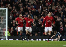 Manchester United cierra el 2016 con una remontada heroica ante el Middlesbrough