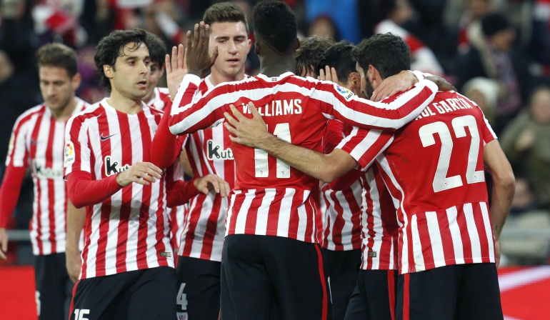 Athletic Bilba 2-1 Barcelona: En emocionante partido el Bilbao venció 2-1 al Barcelona y tomó ventaja en la serie