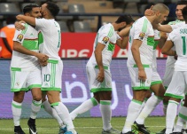 Mahrez marca doblete y salva un punto para Argelia en la Copa África