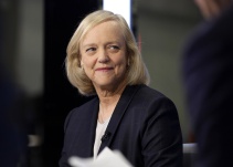 La presidenta de HP dice que hay que dar el "beneficio de la duda" a Trump