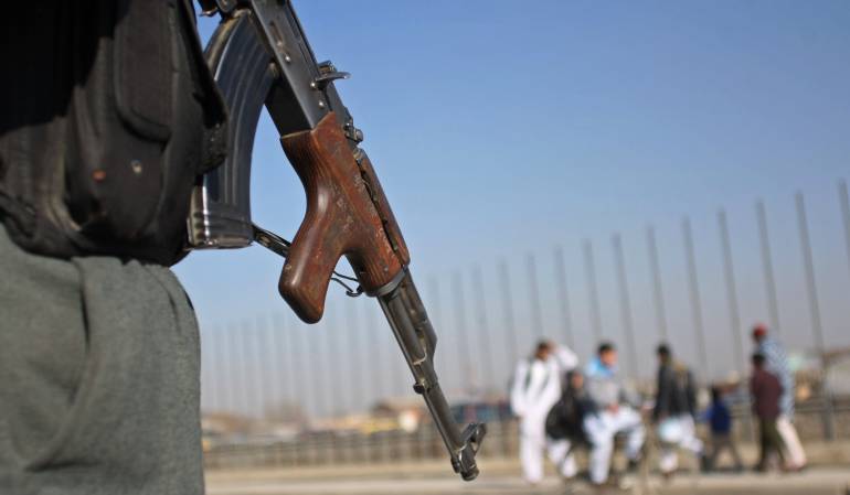 Moscú rendirá homenaje al más famoso fusil de asalto el AK 47 y su creador: El AK-47 y su creador tendrán su estatua en el centro de Moscú