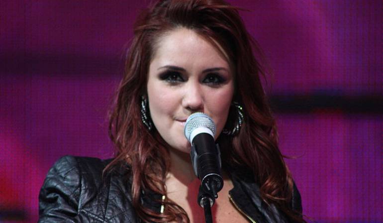 Dulce María, RBD.: La ex RBD, Dulce María, muy molesta por su supuesto embarazo