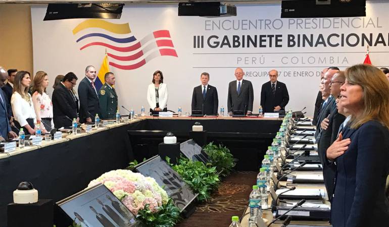 Alianza del Pacifico: Es momento de afianzar las alianzas: Santos en cumbre Perú - Colombia