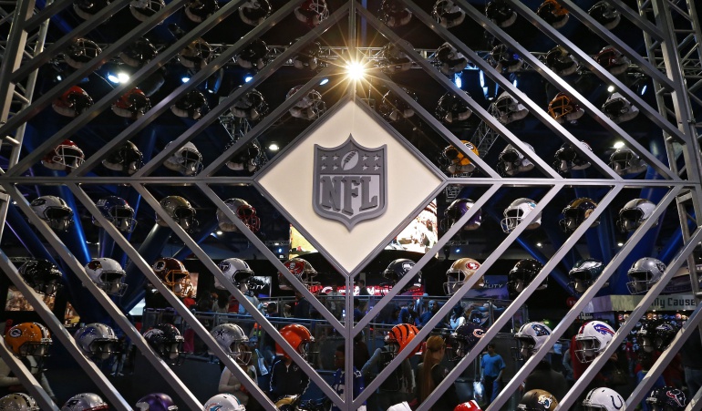 La travesía del muro y otros de los comerciales más importantes del Super Bowl